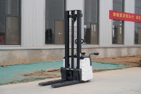 Apilador Eléctrico de Paletas Solreign CDD, 1.5 Toneladas, Elevación de 4m, Batería de Plomo-Ácido de 24V, Desplazador Lateral Hidráulico, Neumáticos Sólidos para Almacén