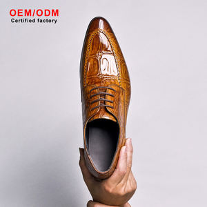 Chaussures habillées brogues sur mesure OEM pour hommes, style britannique, <span class=keywords><strong>en</strong></span> <span class=keywords><strong>cuir</strong></span> de vachette, grande taille, confortables, à lacets, pour mariage - Product Image 2