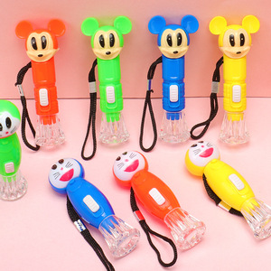 Lampe torche lumineuse en plastique pour enfants de 2 à 4 ans, jouet LED, cadeau unisexe - Product Image 3