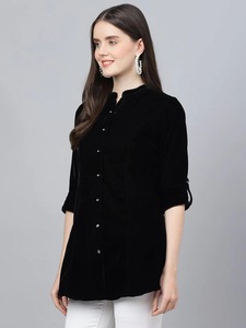 Camisa de Terciopelo Negra para Mujer, Estilo Informal y de Oficina, Camisa Negra con Cuello y Corte Occidental, Ajuste Perfecto para Usar en la Oficina - Product Image 2