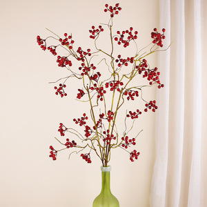 Branche de baies artificielles Zen Holly simulées, 107 cm, en plastique et mousse, ornements décoratifs pour la maison et les fêtes - Product Image 3