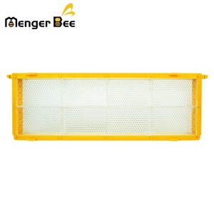 Nouvel ensemble complet en gros de 250g de boîtes à miel transparentes en PET pour cadres de ruche (8 cassettes de cadres de miel Menger) – 1 an - Product Image 2