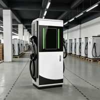 Tiang Pengisian Daya EV Cepat DC 200kW Tata Letak Vertikal Hemat Ruang CCS2 Double Gun Motor Yugong untuk Kendaraan Komersial di Tempat Parkir Sempit