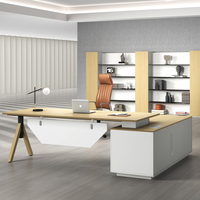 Scrivania Direzionale di Lusso in Legno Massello Allungabile per Uso Commerciale