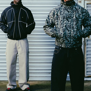 <span class=keywords><strong>Giacca</strong></span> Tattica Reversibile in Nylon per <span class=keywords><strong>Uomo</strong></span> con Linee Riflettenti Personalizzate e Bordi Decorativi, Softshell da Escursionismo - Product Image 2