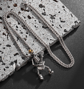 Collana Gotica con Teschio, Gioiello Punk da Donna con Ciondolo a Forma di Chitarra in Acciaio Inossidabile, Gioielleria Maschile per il Giorno dei Morti - Product Image 5