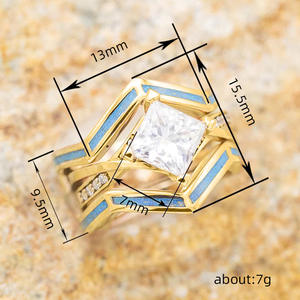 Anillo de Diamantes con Corte Princesa T0023, Oro Sólido de 18K, Color G Natural, Anillo de Compromiso para Mujer con Diamantes Laterales - Product Image 4