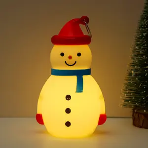 室内圣诞装饰用带发光二极管灯的电池供电发光二极管雪人雕像圣诞装饰