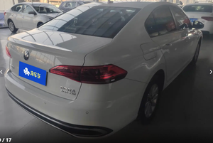 Voiture d'occasion FAW Volkswagen Bora 2024 200TSI DSG Smooth Edition Certifiée – Véhicule d'occasion - Product Image 3