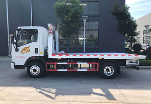 Camion de dépannage compact Euro 6, une remorque pour deux véhicules, avec plateau hydraulique pour le récupération de voitures et de fourgonnettes - Product Image 4