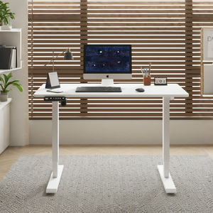 Bureau debout électrique réglable en hauteur, bureau assis-debout avec 4 préréglages de mémoire et port de charge USB, bureau blanc pour le télétravail - Product Image 5