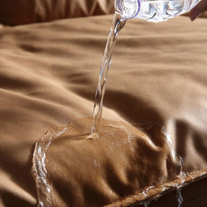 أريكة زاوية عصرية للصالون بإطار خشبي ومنحنية مصنوعة من قماش الميكروفايبر بتصميم تشيسترفيلد قابلة للتعديل - Product Image 6