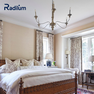 Lustre country, pendentif de ferme rustique avec finition blanche en détresse, colonne en <span class=keywords><strong>bois</strong></span> <span class=keywords><strong>tourné</strong></span>, bras de style bougie, salle à manger - Product Image 1
