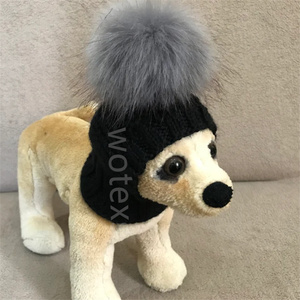 Pet Vestuário Chapéu do Inverno com Bombardeiro De Pele Chapéu De Malha para Cães Pequenos Presente bonito pets knit hats dog ball beanies - Product Image 6