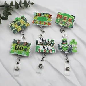 St. Patrick 'S Day Klaver Vakantiebadge Haspel Met Clips Decoratieve Vakantie Badge Houder Intrekbare Id Naam Badge Clips Voor Vrouwen