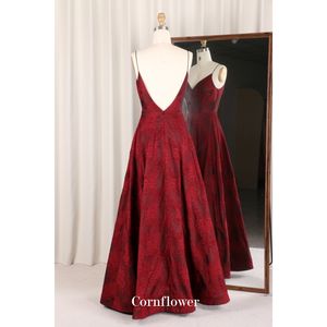 Robe de mariée de soirée moderne Aline col V sans manches à bretelles spaghetti imprimée Nouvelle mariée vin rouge Banquet tempérament fait Satin - Product Image 3