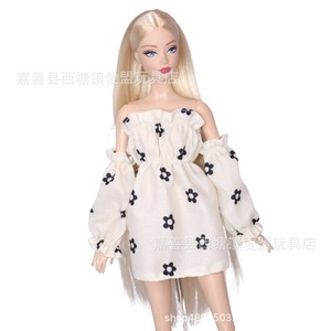 Vente en gros de vêtements pour poupées Bobby de 30 cm : Ensemble floral doux à manches bouffantes - Product Image 3
