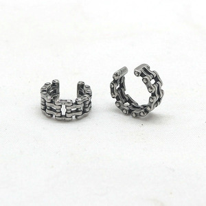 Yunnique – boucles d'oreilles Punk Rock tendance en acier titane pour hommes et femmes, bijoux de forme géométrique, à la mode, prêts à être expédiés - Product Image 1