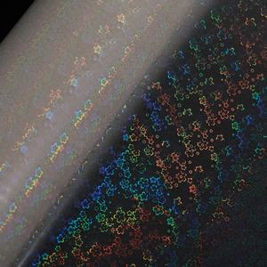 Film de laminage thermique transparent PET BOPP 3D à effet holographique floral, 330 mm * 200 m * 25 microns, rouleau de film de laminage, dureté douce pour ordinateur - Product Image 3