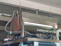 Máquina envasadora de líquidos de sellado de lado trasero, para zumo de fruta, leche condensada, etc., con personalización disponible, por la parte posterior de la máquina de envasado de líquidos, por la parte posterior de la.