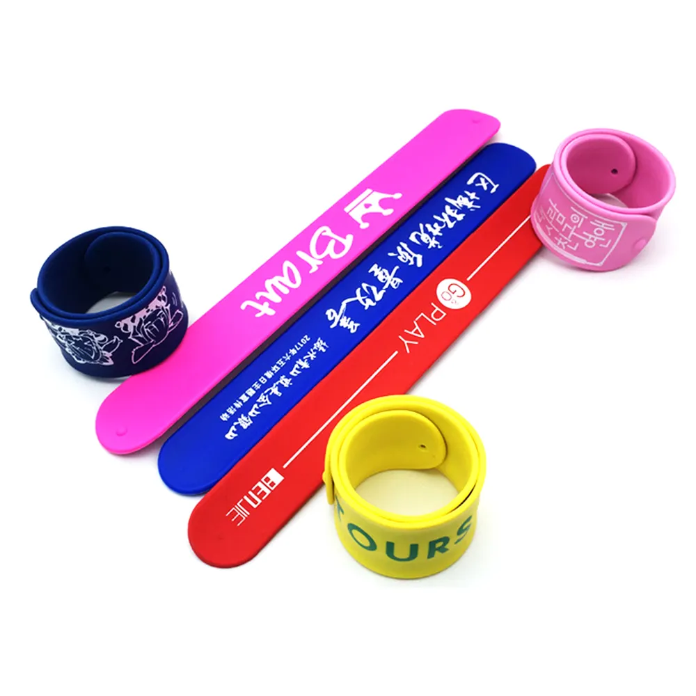 Fabrikant Custom Rubber Snap Polsband Logo Afdrukken Milieuvriendelijke Siliconen Slap Armband Voor Promotie