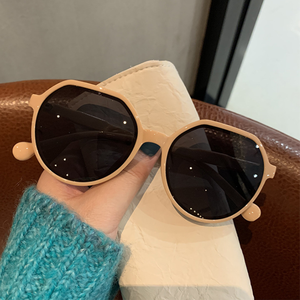 2025 nuova piazza donna <span class=keywords><strong>Vintage</strong></span> Logo personalizzato nuovissimi <span class=keywords><strong>occhiali</strong></span> <span class=keywords><strong>da</strong></span> <span class=keywords><strong>sole</strong></span> <span class=keywords><strong>Vintage</strong></span> più economici - Product Image 1