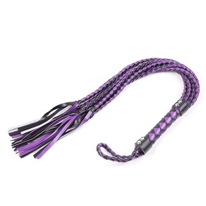 Flogger in PU intrecciato Bondage BDSM, frusta di toro con passante per <span class=keywords><strong>mano</strong></span> intrecciato - Product Image 4