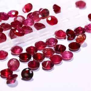 Datian AAAQuality Gemmes naturelles Offre Spéciale bague rubis rouge collier bracelet pierres précieuses pierre ronde en vrac pierre de rubis - Product Image 1