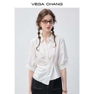 VEGA CHANG Blouse blanche à taille torsadée boutonnée pour femme avec col et manches courtes, haut ajusté décontracté, vente en gros - Product Image 2
