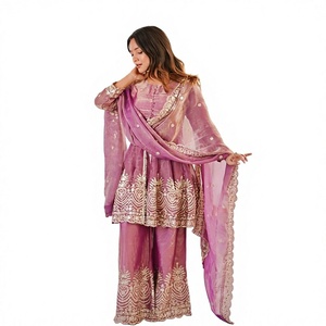 Vestido Tradicional de Seda Color Verde Azulado para Mujer con Detalles Bordados y Dupatta para Boda, Estilo India Pakistán - Product Image 1