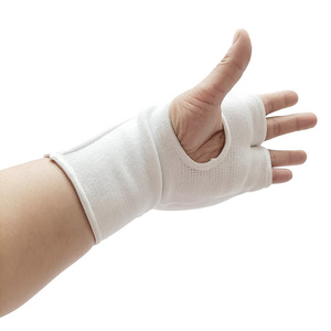 Alta qualità Custom tessuto pugno <span class=keywords><strong>guard</strong></span> Kyokushin guanti Karate guanti compezione kyokushin protezione mano - Product Image 1