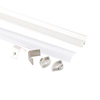Profil LED en alliage d'aluminium anodisé série 6000 de 30 mm à 45 degrés avec couvercle en plastique pour éclairage de plafond d'angle à découper