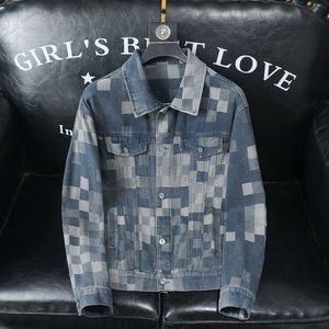 Veste en <span class=keywords><strong>jean</strong></span> délavé et vieilli à imprimé intégral <span class=keywords><strong>Louis</strong></span> Pixel Damier pour homme, style streetwear, avec revers et poches, manteau extérieur en <span class=keywords><strong>jean</strong></span> - Product Image 2