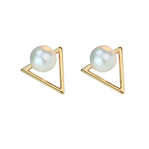 Wholesale Minimalistic Fashion Temperament <b>Triangle</b> Pearl Earrings Niche Design <b>Light</b> Luxury Retro Stud Earrings Jewelry - Product Image 5