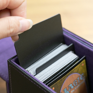 Boîte de rangement pour cartes à collectionner en cuir PU magnétique personnalisée en usine avec fenêtre visible - Product Image 6