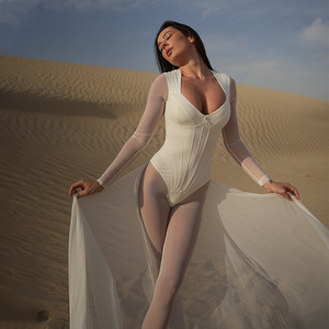 Body de Mujer Transparente de Manga Larga con Cuello en V, Body de Malla Elástica de Grosor Medio, Tejido de Poliéster con Microelasticidad - Product Image 1