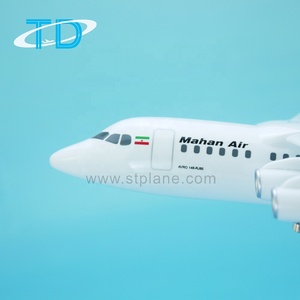 Modelo de Avión Promocional de Regalo, <span class=keywords><strong>Mahan</strong></span> Air BAE-146 1:150 20cm, Modelos de Aviones Estáticos de Resina Hechos a Mano con Base de Madera, al por Mayor - Product Image 3