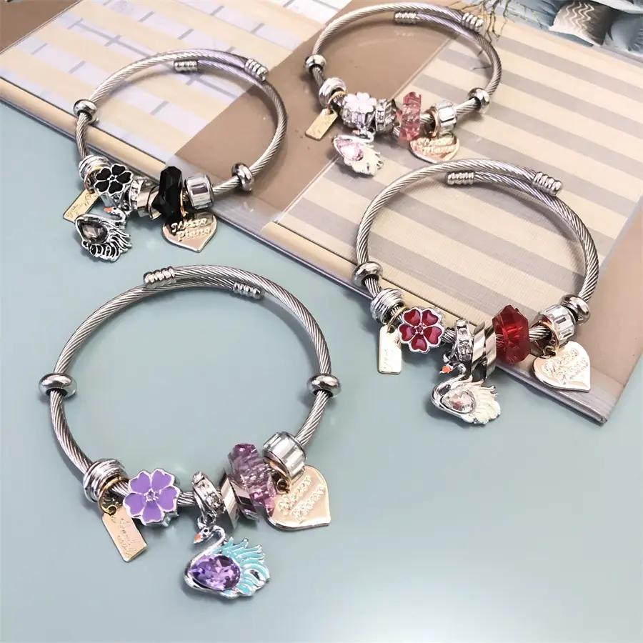 Novo design de moda de luxo mulheres charm bracelet Nadou bar pingente de coração charme pulseira de aço inoxidável senhora