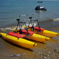 Vélo aquatique en plastique HTH en promotion, 1 personne, capacité 100-500 kg, jeu commercial de parc aquatique extérieur pour le plaisir