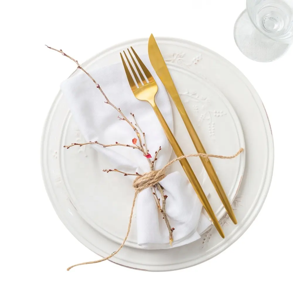 مجموعة ادوات المائدة الذهبية البرتغالية 304 الفولاذ المقاوم للصدأ للمطاعم وحفلات الزفاف مجموعة ملاعق شوكات سكاكين فاخرة