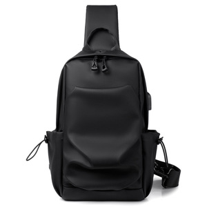 Nouveau sac de poitrine en PVC pour homme, style coréen, durable, léger, multifonctionnel, pour l'extérieur, à porter en bandoulière ou à l'épaule - Product Image 5