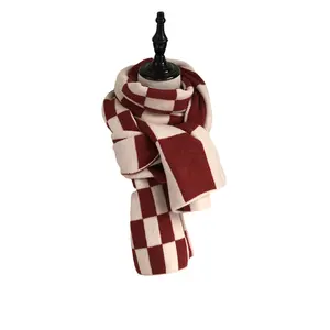 Nouveau cadeau de noël écharpe femmes hiver rétro damier tricoté écharpes automne rouge Plaid glands châles écharpes