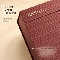 Boîte cadeau magnétique personnalisée, papier rayé bordeaux, impression de logo doré, OEM