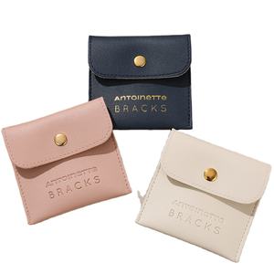 Bolsa de cuero PU mini con logotipo personalizado al por mayor, superventas, tipo sobre con cierre a presión, para embalaje de joyas y regalos, con tapa abatible - Product Image 2