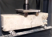 Testeur de béton hydraulique à quatre colonnes, haute précision, commande numérique par servo-vanne en boucle fermée, dispositif de flexion à 4 points, garantie 1 an