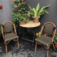 Tables et chaises d'extérieur modernes personnalisées pour jardin/bar/café, résistantes à l'eau, en rotin pour terrasse