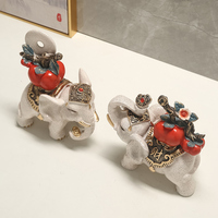 Gelukkige Olifant Dierenhars Gecustomizeerd Beeldje Creatief High-End Artistiek Sculptuur Kunst Collectible Feestdagen Huis Bedrijfsgeschenk
