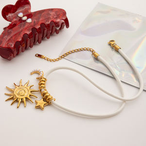 Collares J&D Estilo Verano con Colgante de Estrella, Sol y Luna, de Acero Inoxidable con Baño de Oro de 18K y Perlas Acrílicas - Product Image 5