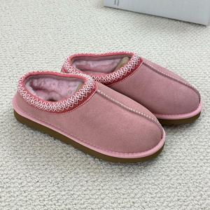 Bottes de neige UG pour femmes personnalisables OEM - Chaussons chauds d'hiver doublés de cachemire à semelle épaisse, chaussures d'intérieur et d'extérieur antidérapantes pour femmes - Product Image 5