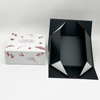 Meilleures ventes Emballage de vêtements noir avec impression de logo personnalisé Boîte cadeau pliante à fermeture magnétique Boîte de papier carton recyclable